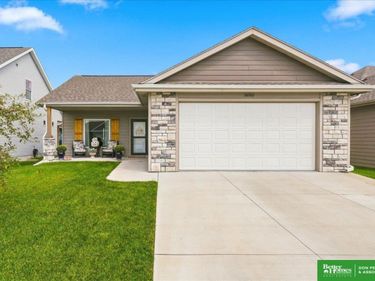 3050 Cottage Grove Lane, Fremont, NE 68025