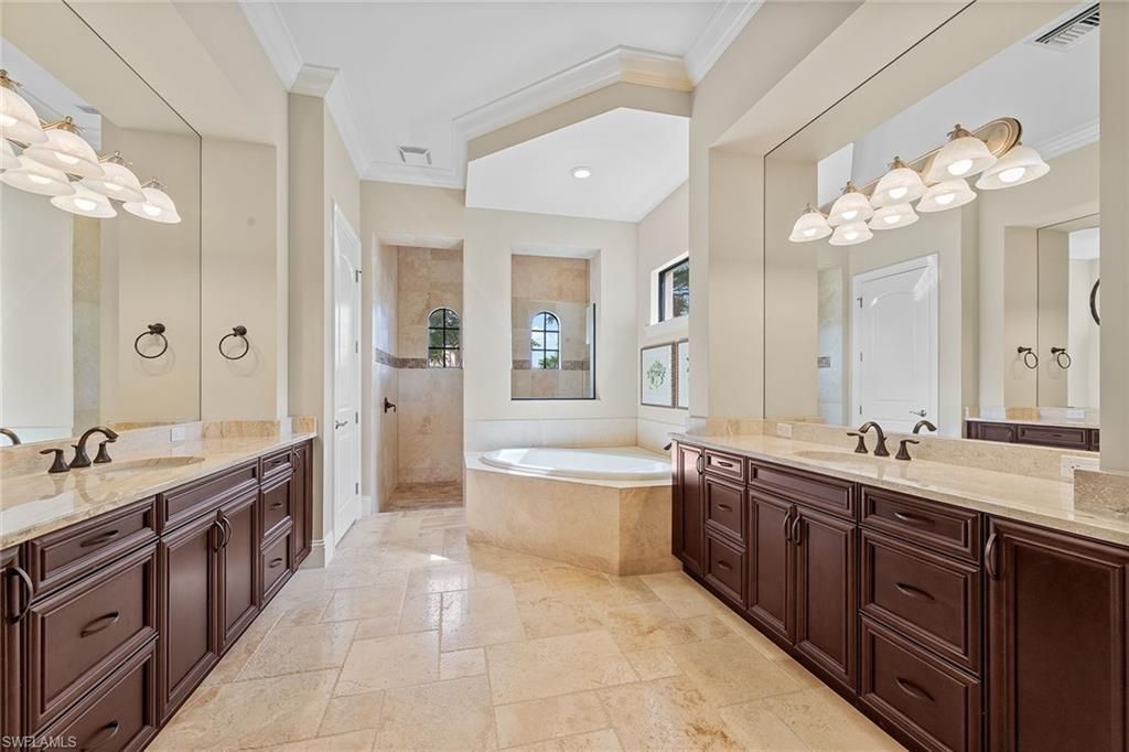 6081 Tamworth Ct, Naples, FL 34119 Photo