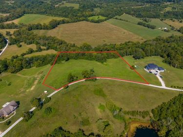 650 Holladay Lane, Waco, KY 40385