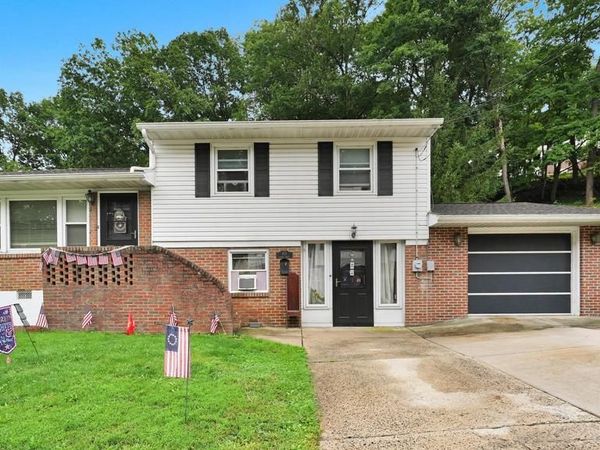 613 S SNYDER STREET , POTTSVILLE, PA 17901