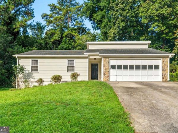 654 Village Creek Drive SW, Lilburn, GA 30047