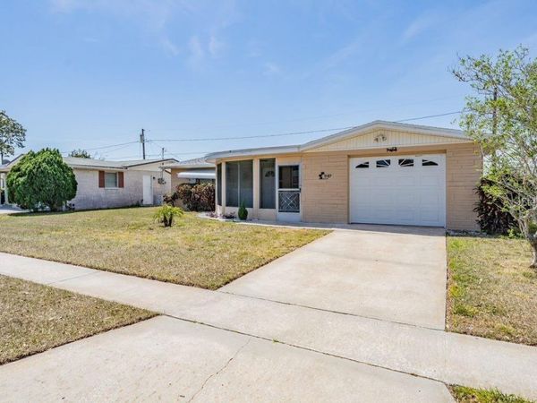 2107 MAUREEN DRIVE , HOLIDAY, FL 34690