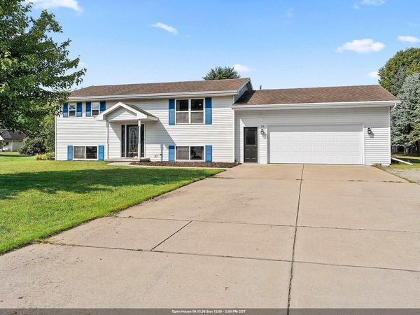 108 ROBIN LANE, Oconto, WI 54153