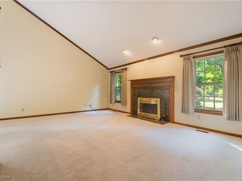 6236 Buckley Circle NW, Massillon, OH 44646 Photo 4