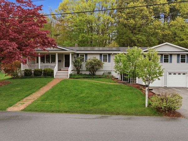7 Crestwood Rd, Leicester, MA 01524