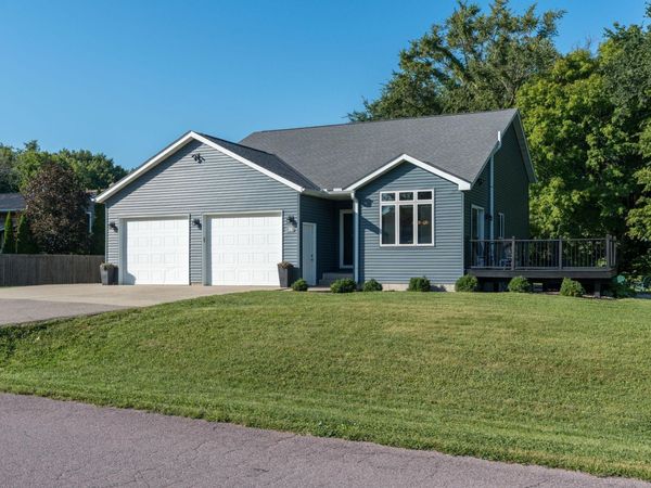 200 Mapleridge Drive, Mankato, MN 56001
