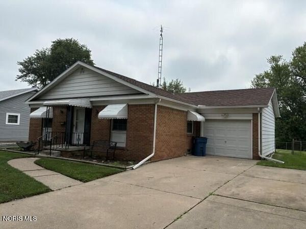 5836 Vistamar Road , Toledo, OH 43611