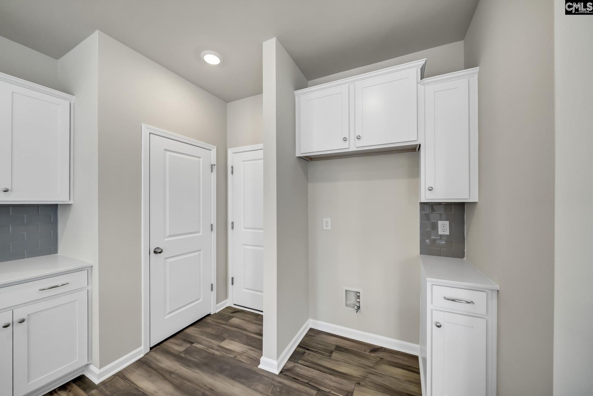 641 Richmond Road  Photo 6