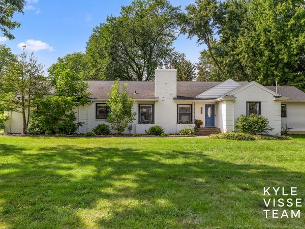 3030 Cascade Road SE, East Grand Rapids, MI 49506