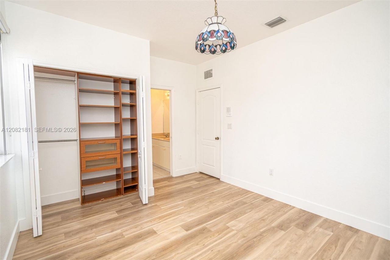7670 NW 113th Path, Doral, FL 33178 Photo