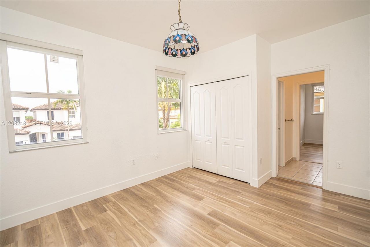 7670 NW 113th Path, Doral, FL 33178 Photo