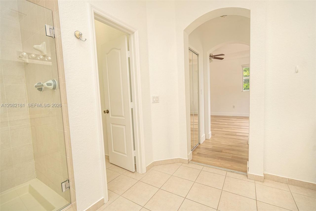 7670 NW 113th Path, Doral, FL 33178 Photo