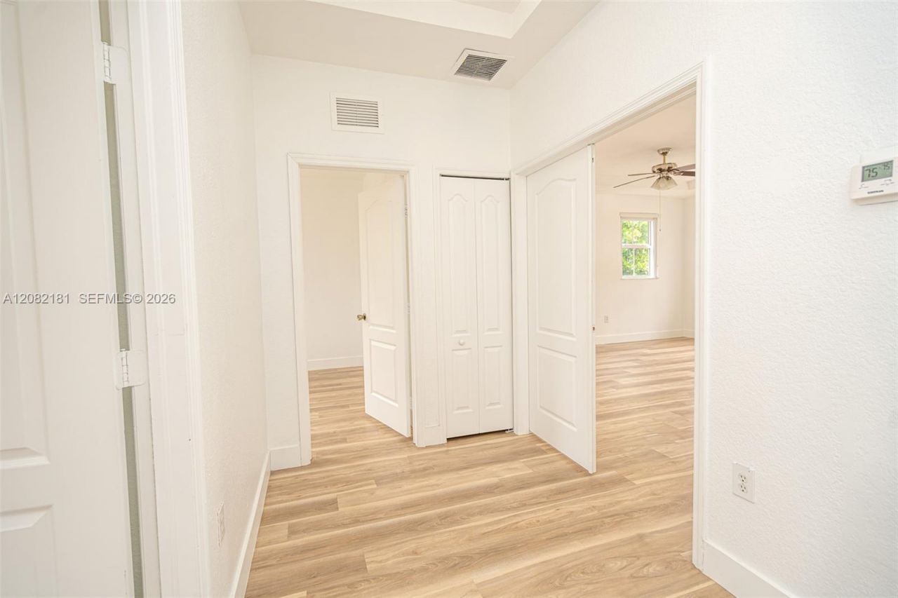 7670 NW 113th Path, Doral, FL 33178 Photo