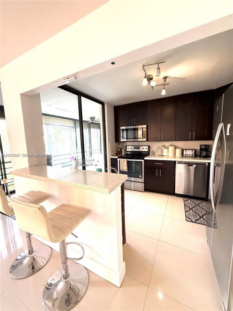 671 NE 195th St, Unit 227-E, Miami, FL 33179 Photo