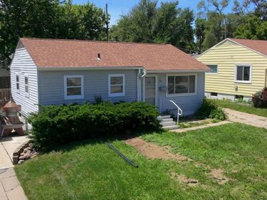 3236 S 39th Street, Omaha, NE 68105