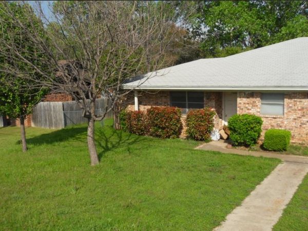 7324 Davis Boulevard, Unit B, North Richland Hills, TX 76182