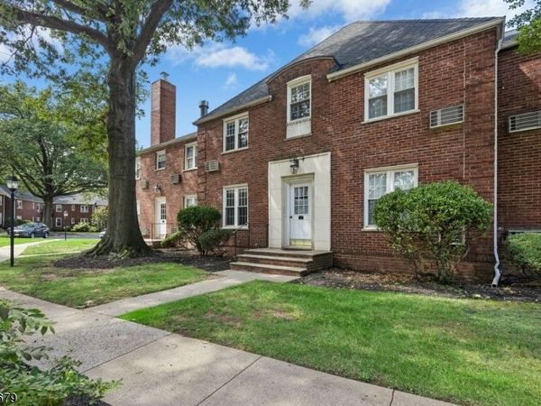 43 A Parkway Village, Cranford, NJ 07016