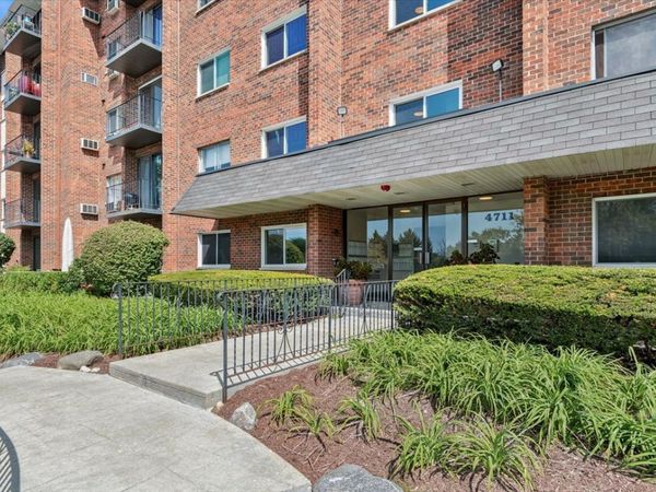 4711 Saint Joseph Creek Road, Unit 2G, Lisle, IL 60532