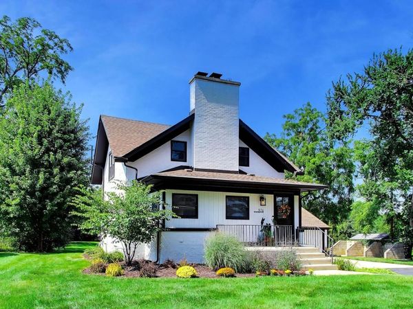 976 Highland Avenue , Glen Ellyn, IL 60137
