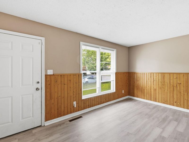 4302 Sibley Avenue, Columbus, OH 43227 Photo 7