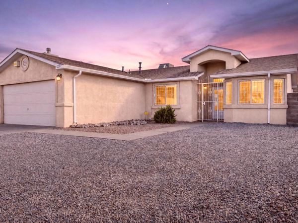 1320 Quiet Desert Drive SW, Albuquerque, NM 87121