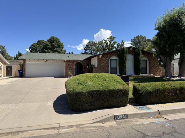 4708 Brookwood Street NE, Albuquerque, NM 87109