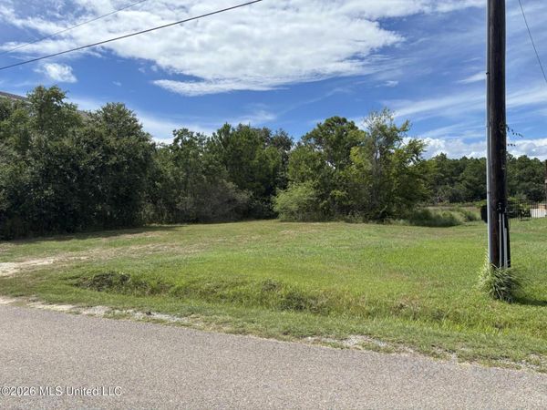 109 Pine Tree Road, Bay Saint Louis, MS 39520