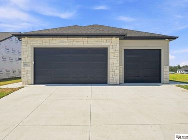 9501 S 87th Street, Lincoln, NE 68526