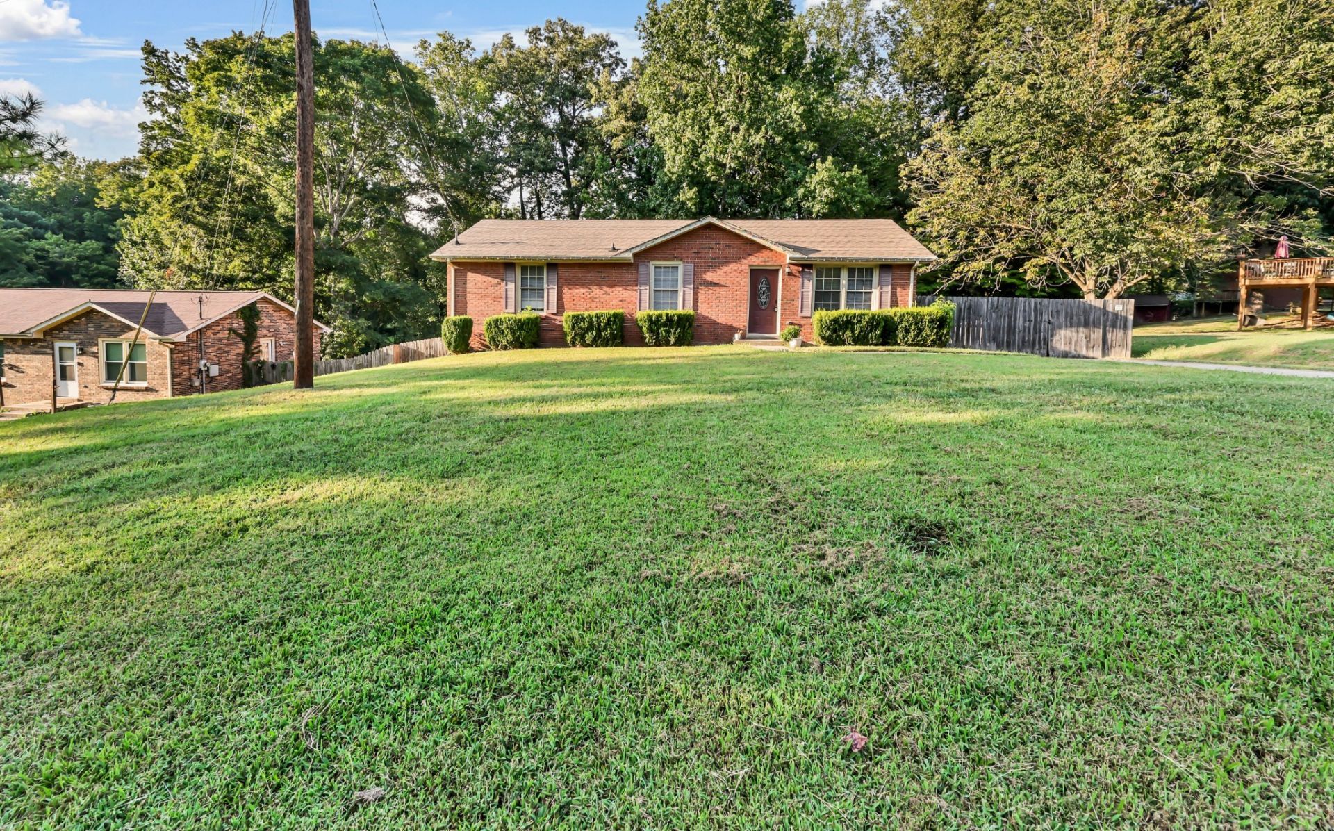 403 Corinne Cir, Clarksville, TN 37040 Main Photo