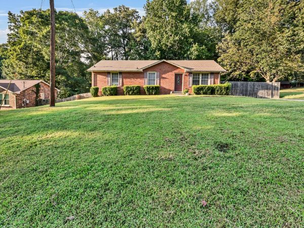 403 Corinne Cir, Clarksville, TN 37040