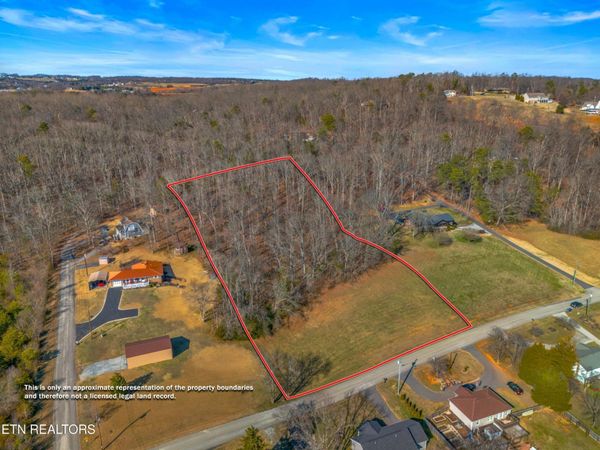 312 E Cross Rd , Dandridge, TN 37725