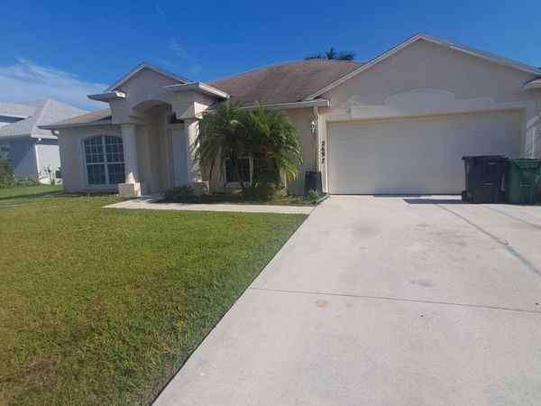 2697 SW Altamira Avenue, Port St. Lucie, FL 34987