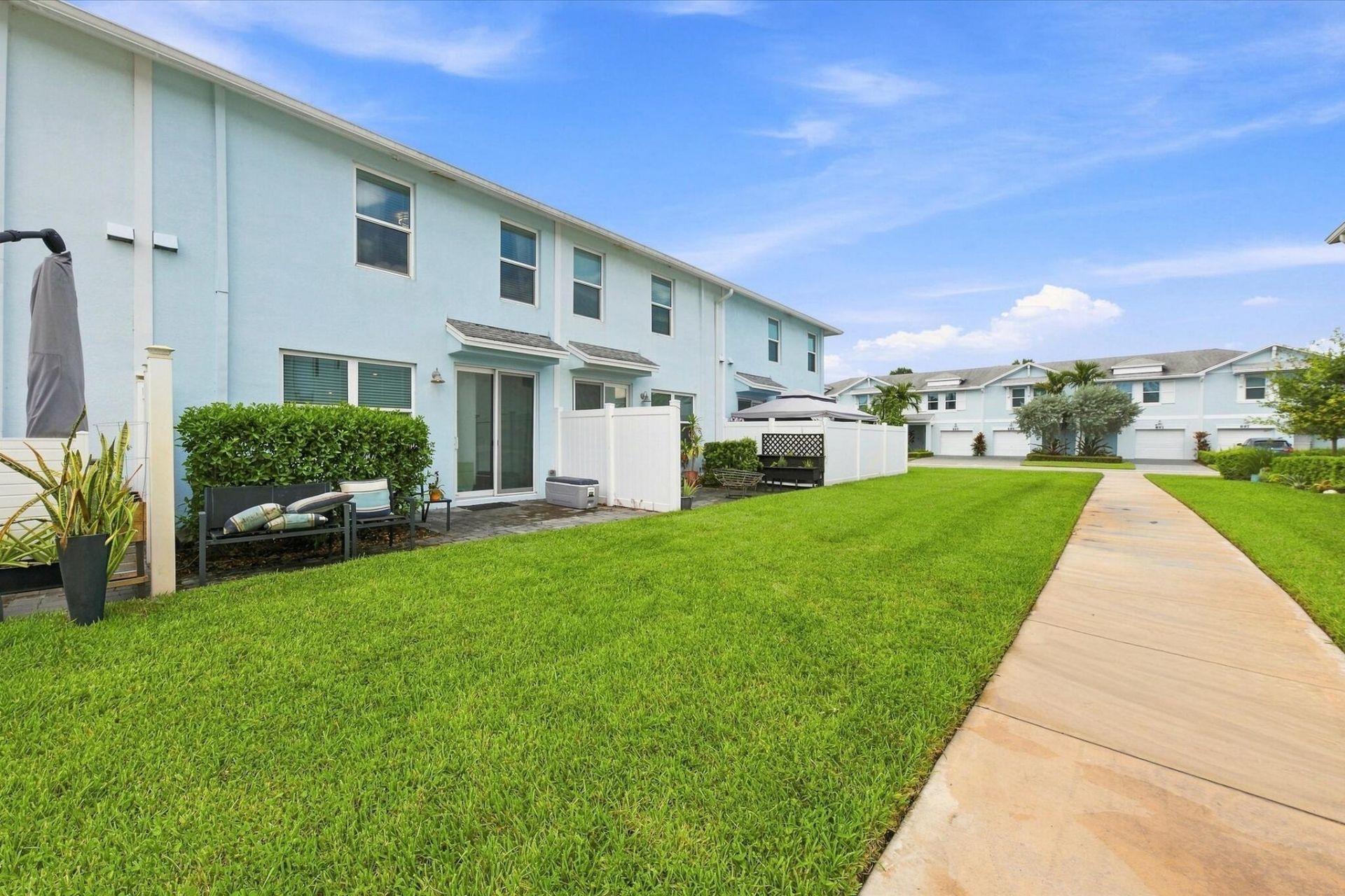 6351 Sailpointe Lane, West Palm Beach, FL 33413 Photo