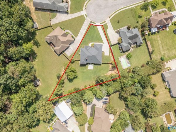253 Natchez Trail, Huntsville, AL 35806