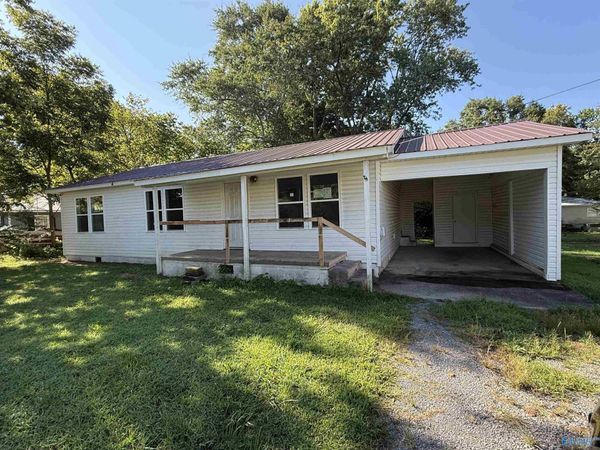 110 1st Place SE, Arab, AL 35016