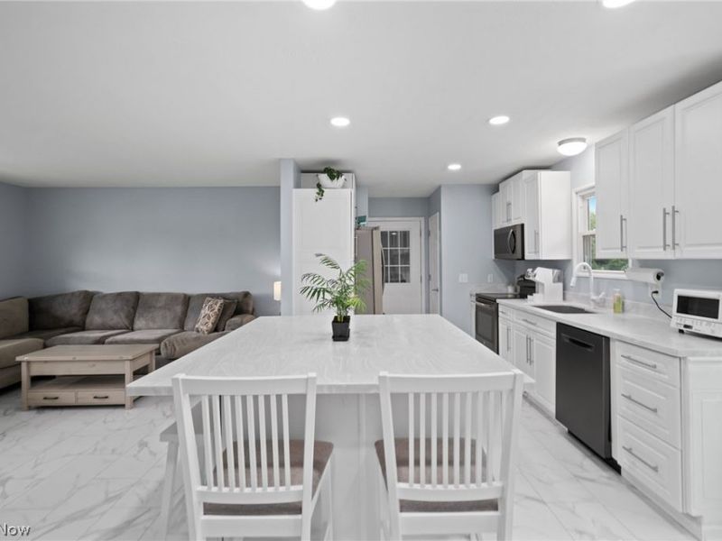 10461 Fort Laurens Road NW, Bolivar, OH 44612 Photo 11