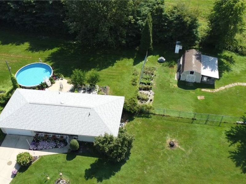 10461 Fort Laurens Road NW, Bolivar, OH 44612 Photo 2