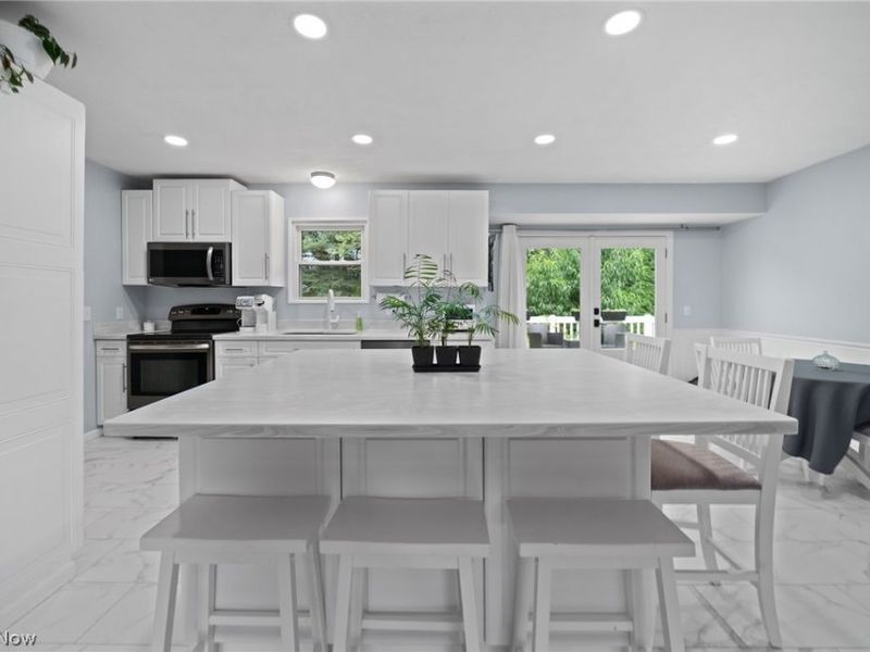 10461 Fort Laurens Road NW, Bolivar, OH 44612 Photo 8