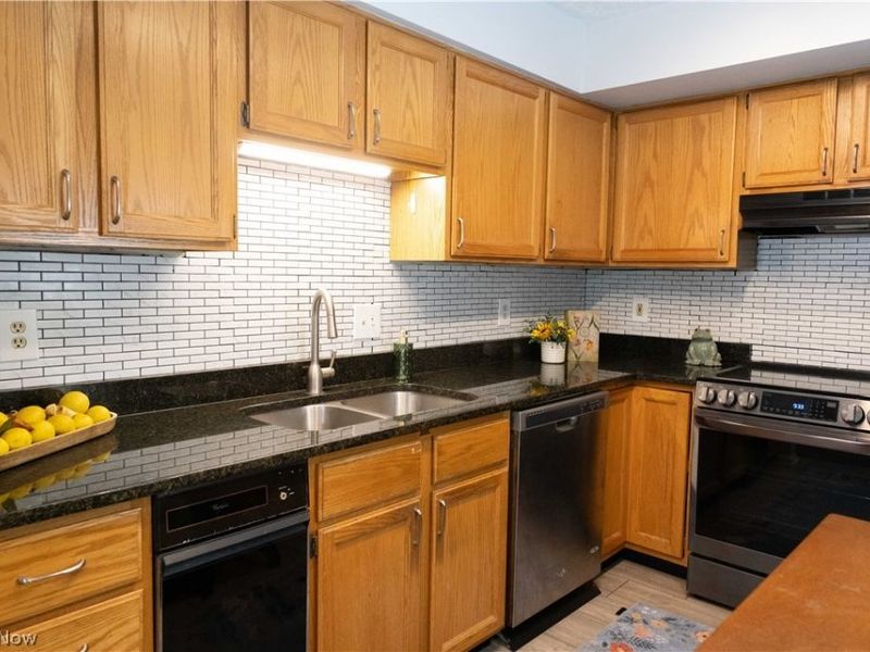 1448 Cedarwood Drive, Unit C1, Westlake, OH 44145 Photo 10
