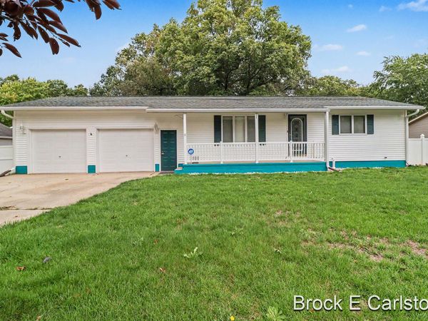 2756 Marquette Avenue, Muskegon, MI 49442