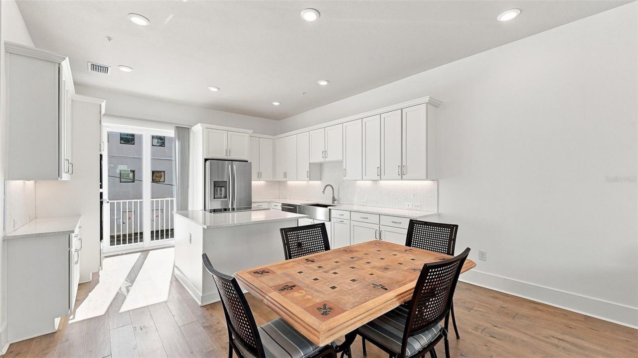 516 Laurel Park Drive, Sarasota, FL 34236 Photo