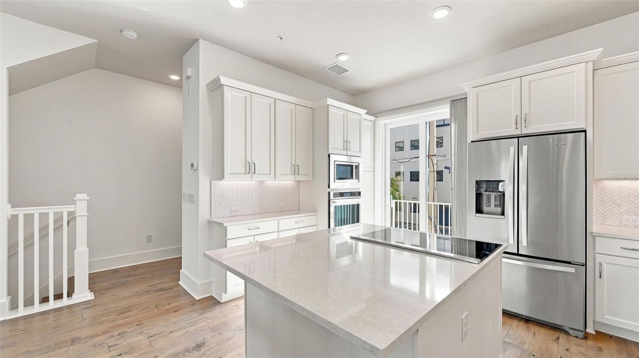 516 Laurel Park Drive, Sarasota, FL 34236 Photo