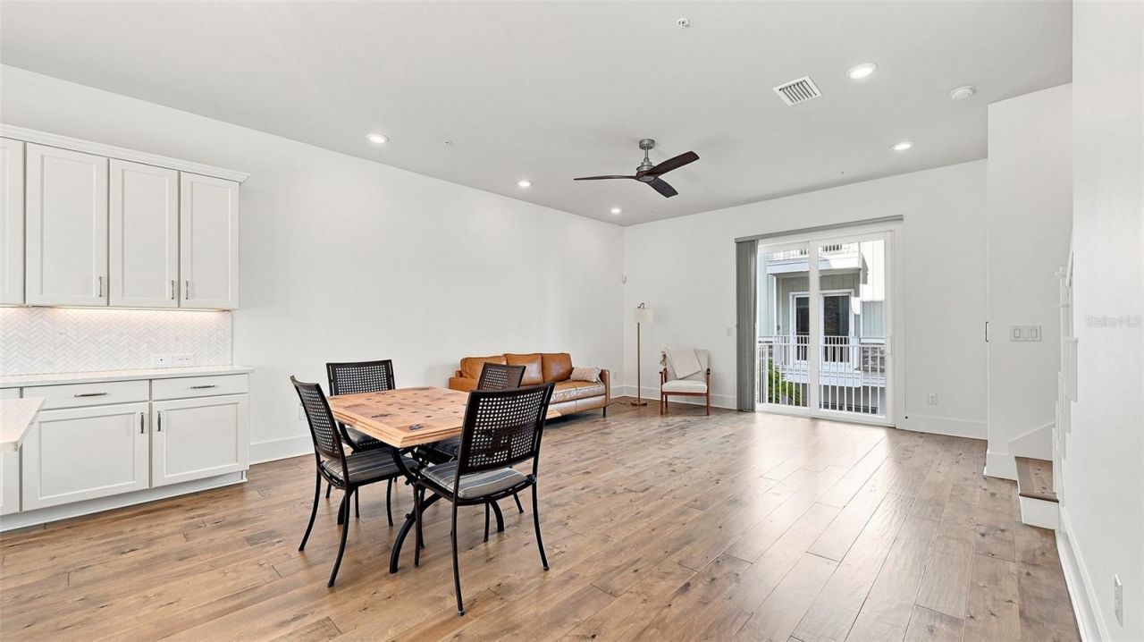 516 Laurel Park Drive, Sarasota, FL 34236 Photo