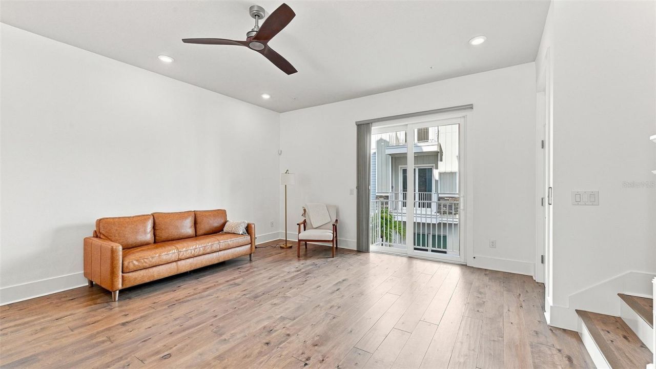 516 Laurel Park Drive, Sarasota, FL 34236 Photo