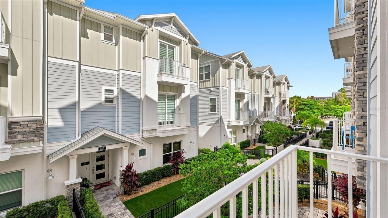 516 Laurel Park Drive, Sarasota, FL 34236 Photo