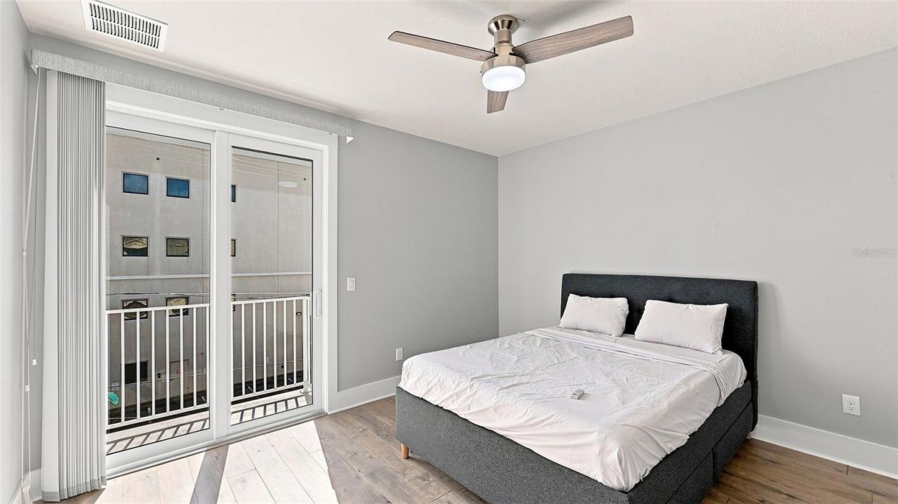 516 Laurel Park Drive, Sarasota, FL 34236 Photo
