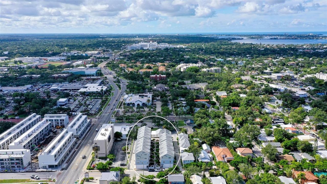 516 Laurel Park Drive, Sarasota, FL 34236 Photo