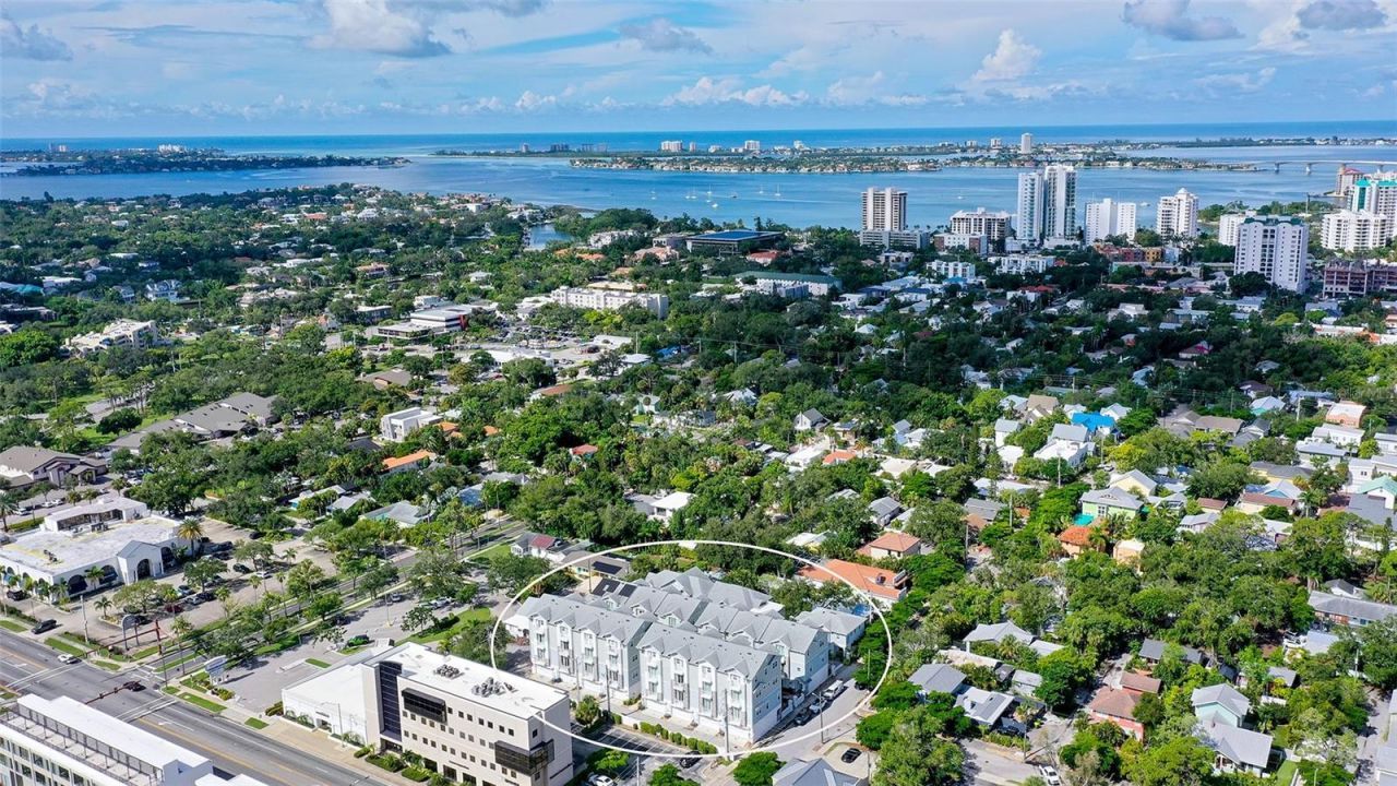 516 Laurel Park Drive, Sarasota, FL 34236 Photo