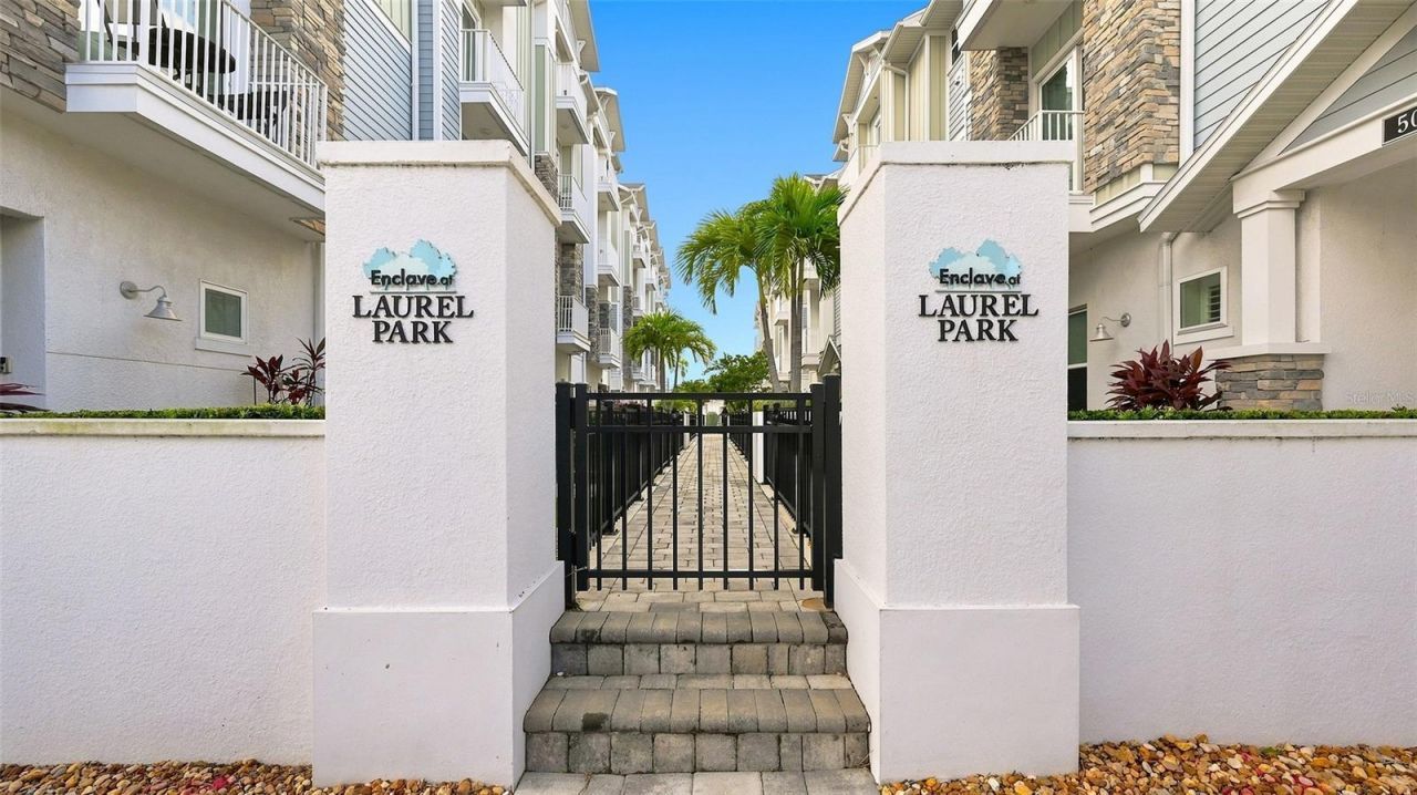 516 Laurel Park Drive, Sarasota, FL 34236 Photo