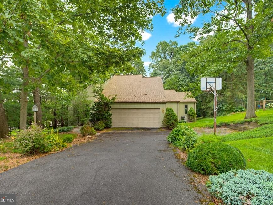 161 Oak Hills Drive , Hanover, PA 17331 Main Photo